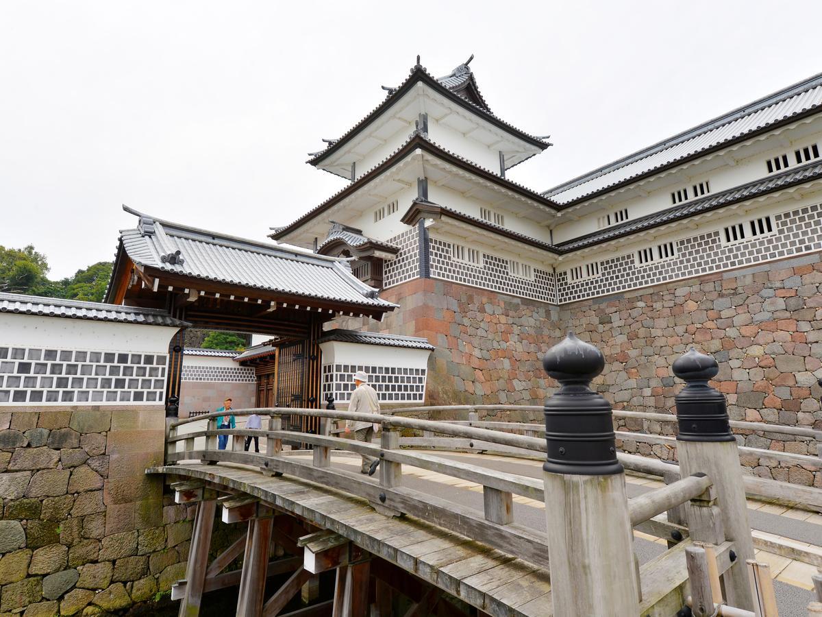 Hotel Wing International Premium Kanazawa Ekimae Exteriör bild